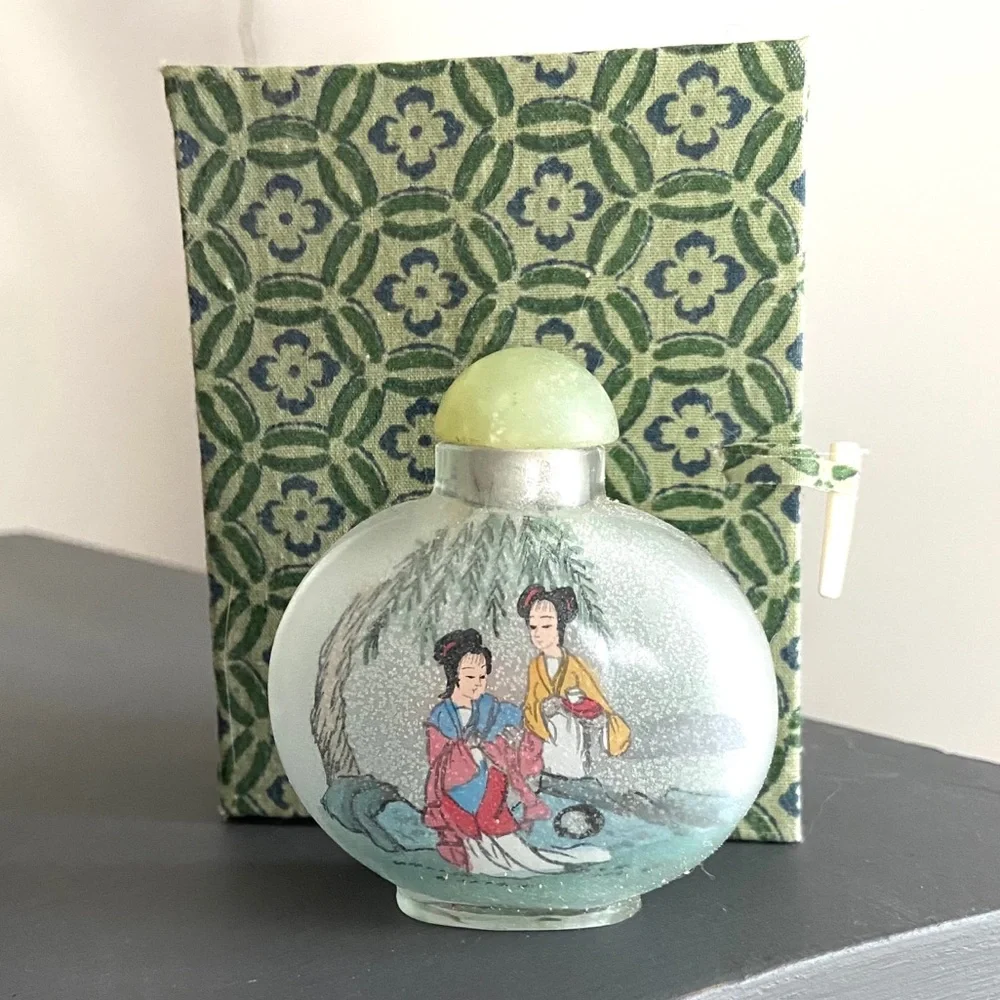 Reverse Hand Painted Glass Chinese Antique Snuff Bottle